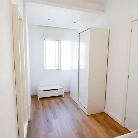 Torremolinos. Plaza De Andalucia Апартаменты Торремолинос