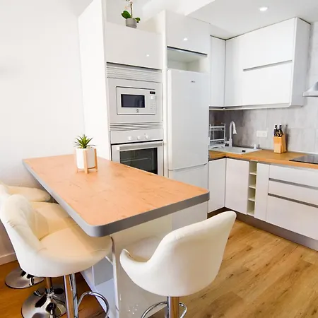 Torremolinos. Plaza De Andalucia توريمولينوس