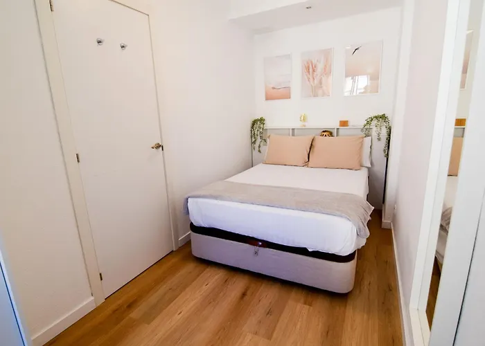 Torremolinos. Plaza De Andalucia *