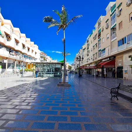 Torremolinos. Plaza De Andalucia * Torremolinos